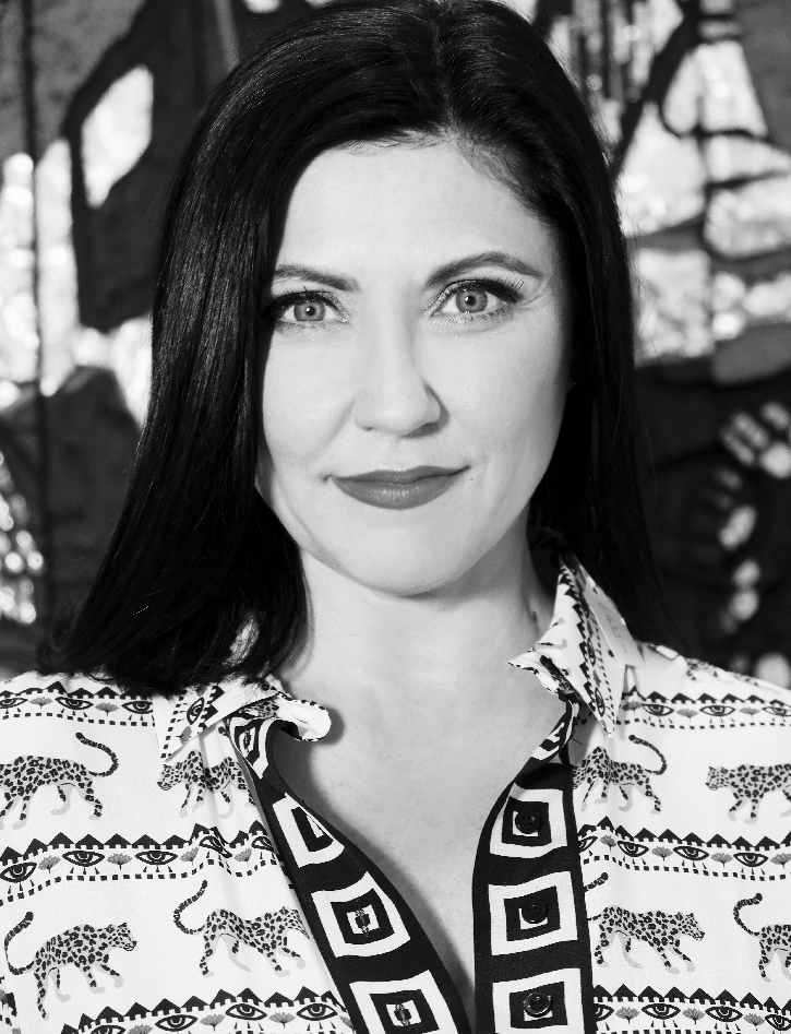 Networking in style: Art; tailored suit, Wine